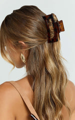 Jenner Hair Clip - 2 Pack Large Hair Clips in Tort
