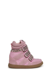 Ambient Wedge Sneakers With Studs - Pink