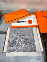 Faubourg Tropical Scarf 135 CM Grey White Cashmere And Silk
