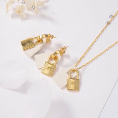 O'KELLY GOLD NECKLACE