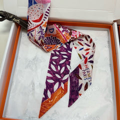 HM 26s Scarf 5x86 In Mulberry Silk 440952