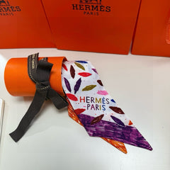 HM 26s Scarf 5x86 In Mulberry Silk 440952