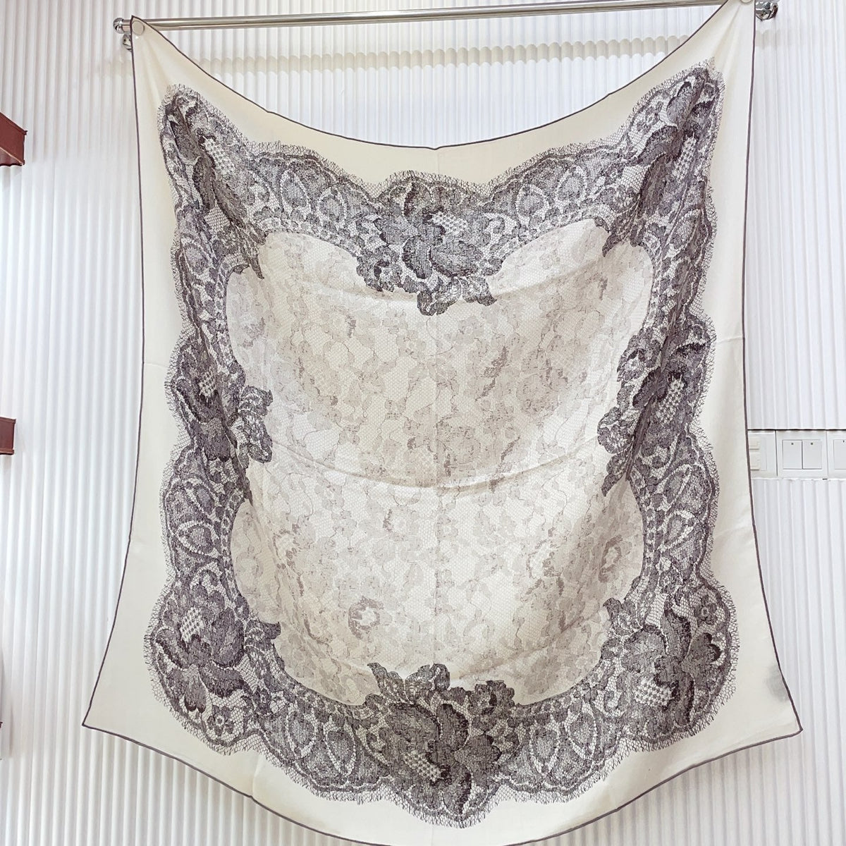 Loro Piana Double-sided Scarf White Grey Cashmere Silk 150383